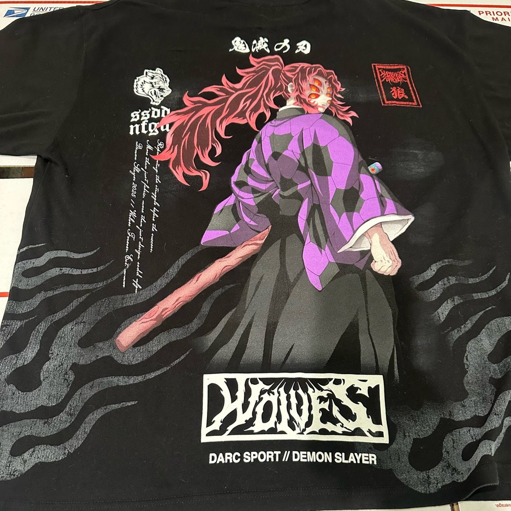 Kokusibu Darc Black Graphic Men’s T-Shirt with Subtle Asian-Inspired Print